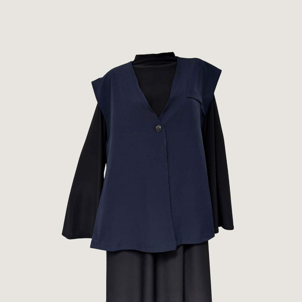 Sleeveless blazer