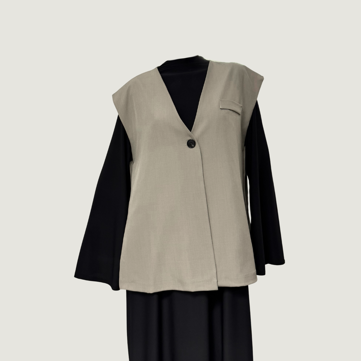 Sleeveless blazer