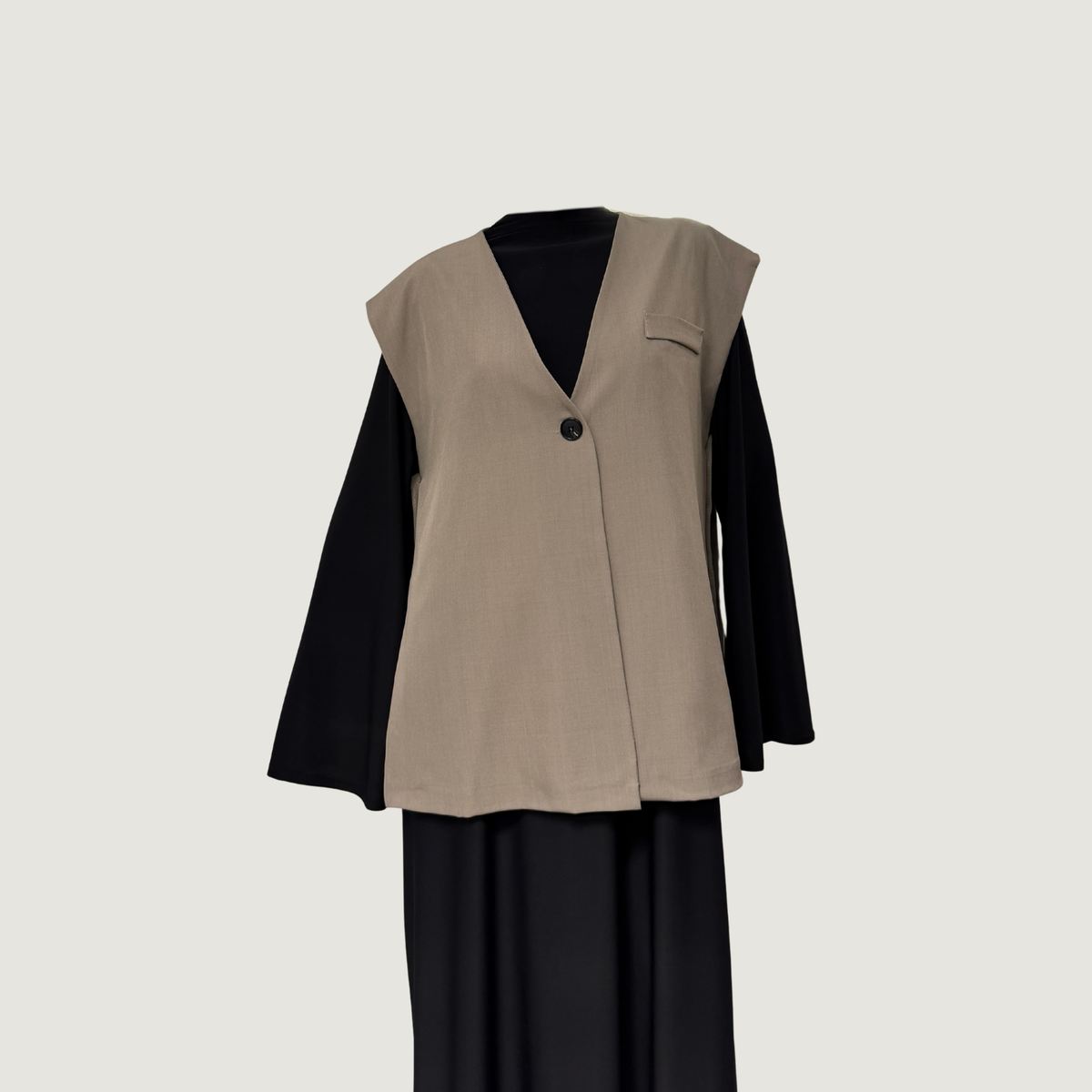 Sleeveless blazer